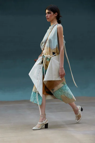 Look 37